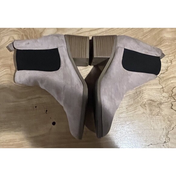 Forever 21 Chelsea Boots Pointed Toe Suede Heeled Size Womens 6 - Picture 5 of 11